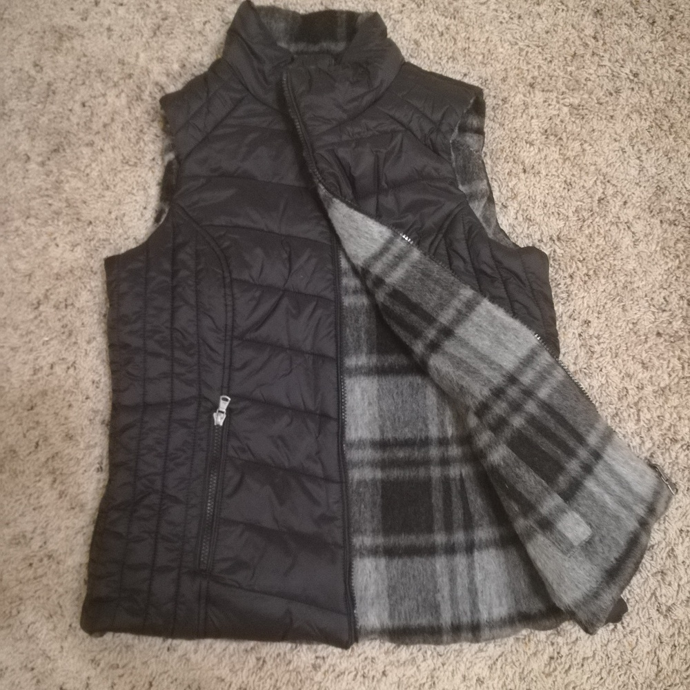 Gh Bass & co Reversable Vest WOOL BLACK WARM